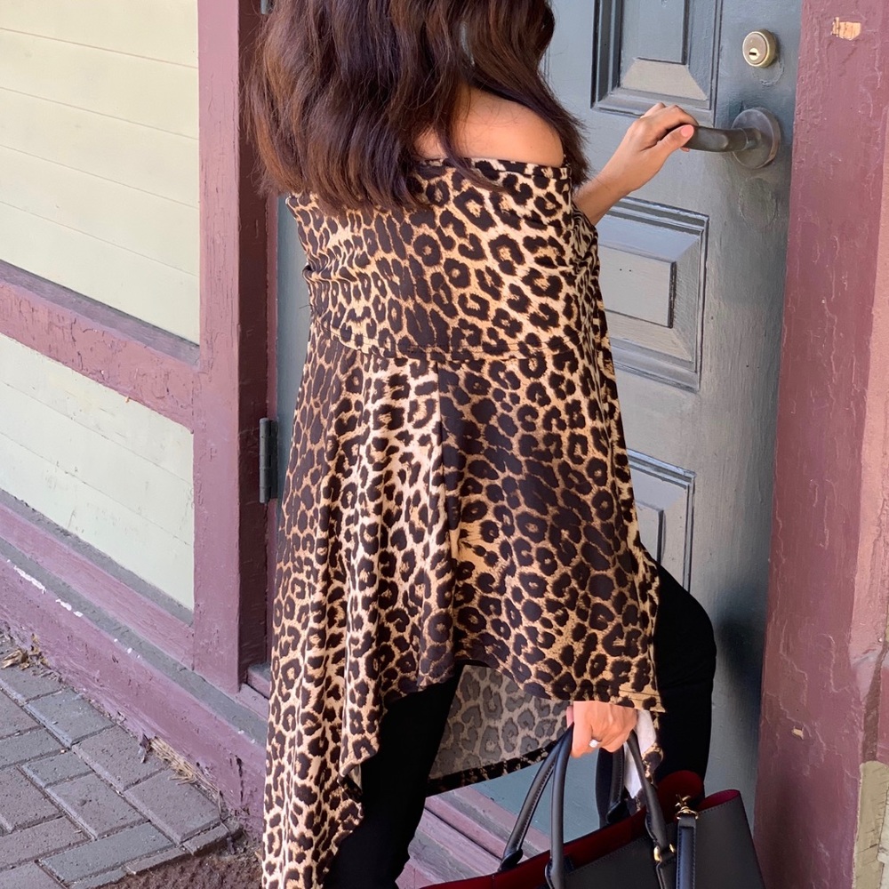 SOLD Leopard Poncho medium sweater - Picture 3 of 3